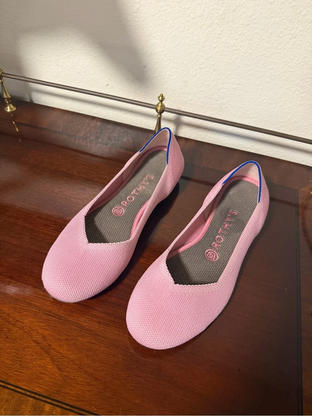 Rothy's Light Pink Round Knit Flats with Blue Heel Trim Ballet 🩰